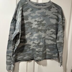 Women’s Camo Crewneck